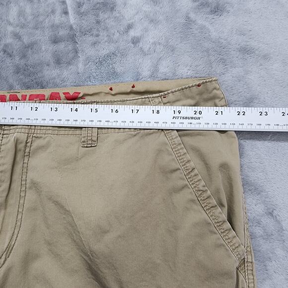 Unionbay Shorts Mens 42 Tan Khaki Cargo Casual Hiking Utility UB Outdoors Y2K - Picture 11 of 15
